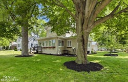 732 N 9th St, Saint Clair, MI 48079