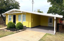 1007 E Wallace, Llano, TX 78643