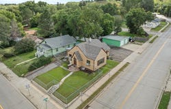 1002 Valley St, Minot, ND 58701