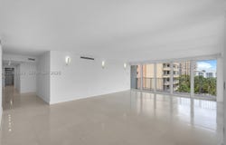 881 Ocean Dr, Key Biscayne, FL 33149