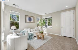 38393 Amaryllis Pl, Newark, CA 94560