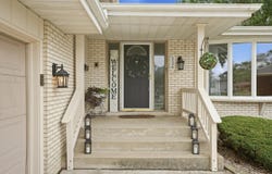 526 Cedar Court, Munster, IN 46321