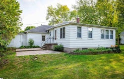 121 E Maple Street, Shepherd, MI 48883