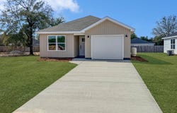 5436 Bayleaf Drive, Crestview, FL 32539