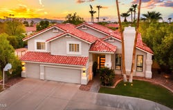 20 E LOS ARBOLES Circle, Tempe, AZ 85284