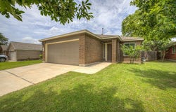 401 Summerside Ave, Lockhart, TX 78644
