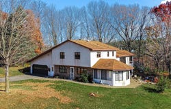 33175 N Lakes Trail, Lindstrom, MN 55045