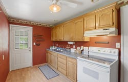 400 N Farmer St, Brighton, IA 52540