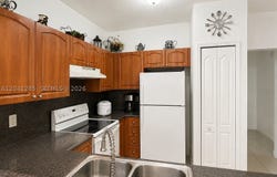 7250 NW 177th St, Hialeah, FL 33015