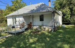 703 W Macon Street, Carthage, MO 64836