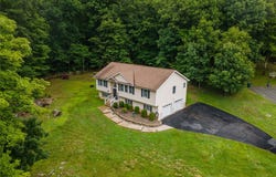 291 Huckleberry Turnpike, Wallkill, NY 12589