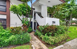 204 Lake Pointe Dr, Oakland Park, FL 33309