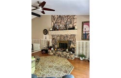 109 Rockledge Lane, Lake Arrowhead, CA 92352