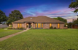 121 Crestview St, Chandler, TX 75758