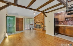 94 Mohawk Trail, Guilford, CT 06437