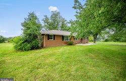 11810 FREEMANS Road, REMINGTON, VA 22734