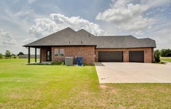 7009 Chisholm Ranch Dr, Enid, OK 73703