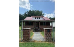 515 King Avenue, Madison, WV 25130