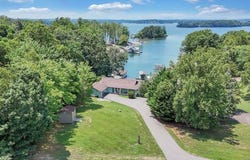 6015 Smith Mountain Rd, Penhook, VA 24137