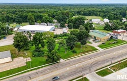 3945 PEORIA Road, Springfield, IL 62702