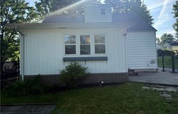 3 Marks Place, New Hartford, NY 13413