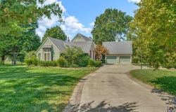 615 W Willow LN, Ottawa, KS 66067