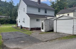 249 W Main Street, Lynch, KY 40855
