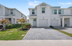 5747 SE Edgewater Circle, Stuart, FL 34997