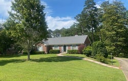 123 Hillcrest Road, West Point, GA 31833