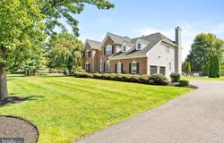 1 SOMERSET Court, ALLENTOWN, NJ 08501