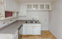 1911 Alta Vista Street, Alice, TX 78332