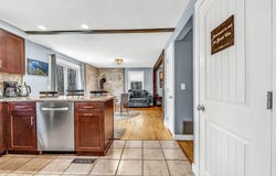8 Evergreen Drive, Freeport, ME 04032