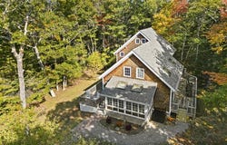 32 Hiawatha Trail, Boothbay, ME 04544
