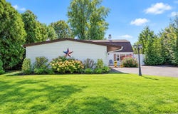 26 All Points Terrace, Holbrook, NY 11741
