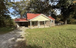 1089 Bicknell Rd, Clarkrange, TN 38553