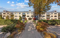 130 Thompson Dr SE, Cedar Rapids, IA 52403