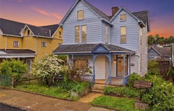 153 Comrie Ave, Braddock, PA 15104