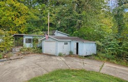 80 Pine Tree Drive, Burnside, KY 42519