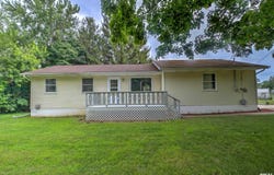 210 W TOWER Street, Eureka, IL 61530