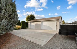8211 Snoqualmie Dr, Pasco, WA 99301