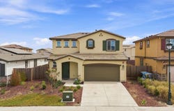 585 Shefford Drive, Vacaville, CA 95687