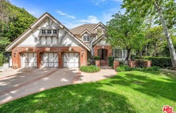 3225 Iredell Ln, Studio City, CA 91604