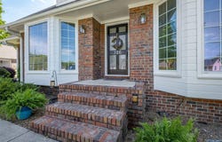 326 Mountain Lake Circle, Rainbow City, AL 35906