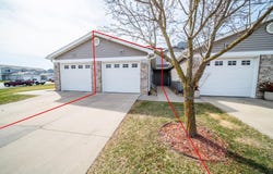 562 Pointe Ct SW, Rochester, MN 55902