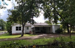10510 S Main St, Overton, TX 75684