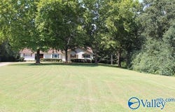 302 County Road 1836, Arab, AL 35016