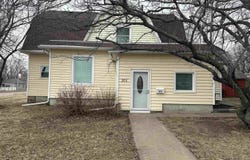 303 N Liberty Ave, Madison, SD 57042