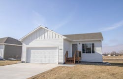 1485 Jefferson Lane, Rock Valley, IA 51247