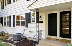 3881 GRANDVIEW Dr, Ogden, UT 84403