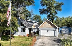 11351 Burton Way, Roscommon, MI 48653